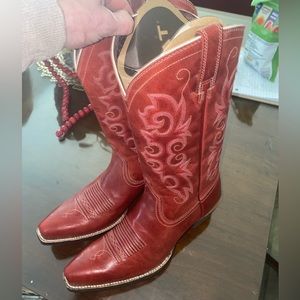 Ariat 7.5